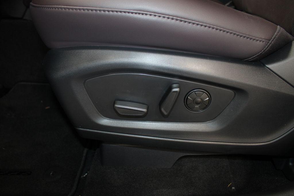 new 2025 Ford Explorer car, priced at $50,935