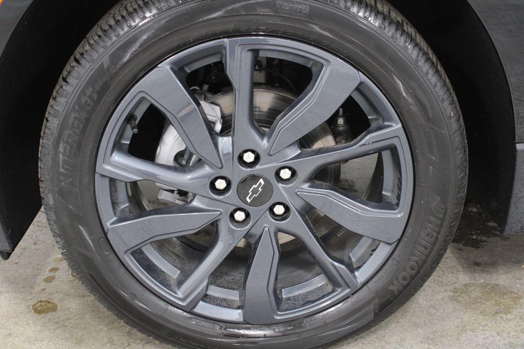 used 2024 Chevrolet Equinox car, priced at $25,828