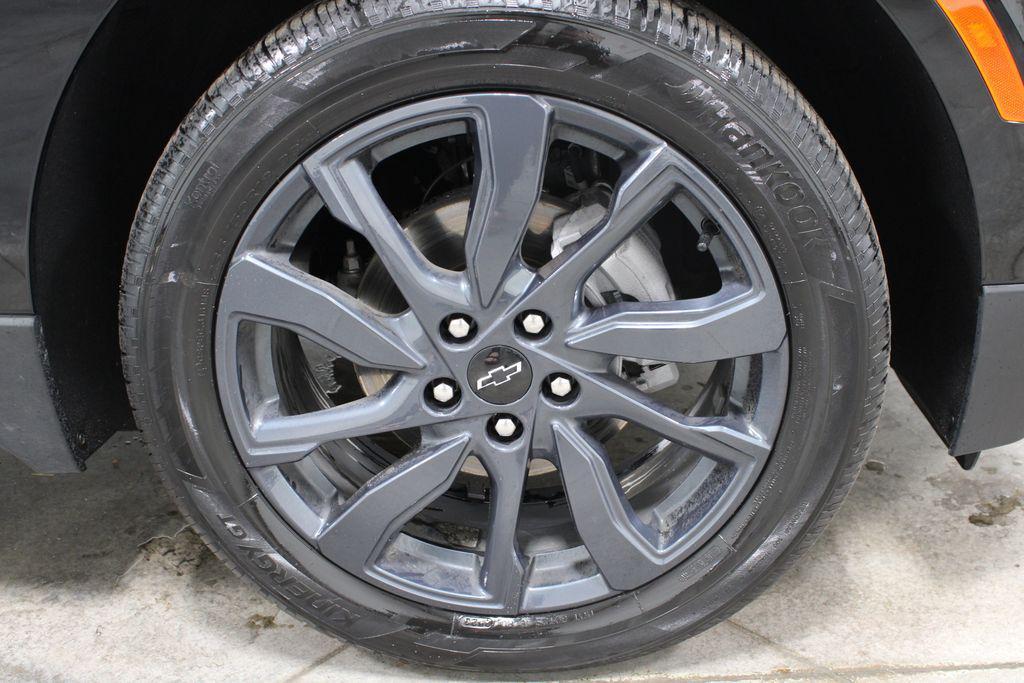 used 2024 Chevrolet Equinox car, priced at $25,828