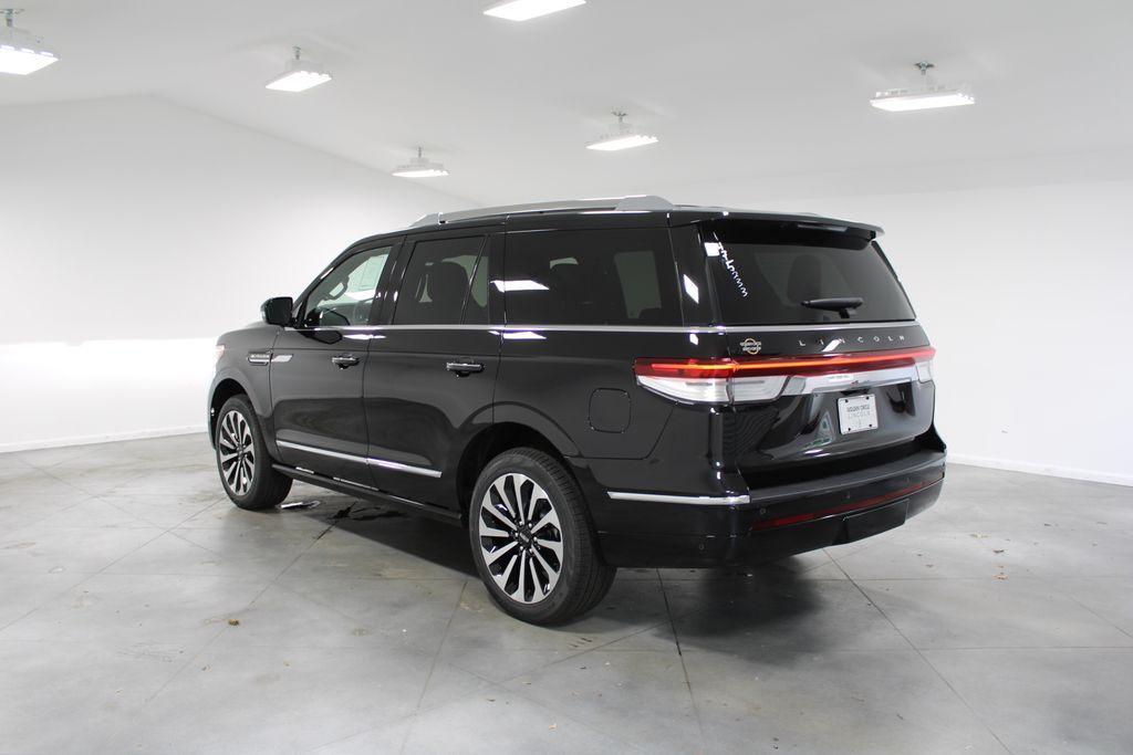 new 2024 Lincoln Navigator car, priced at $98,601