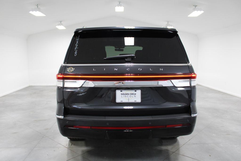 new 2024 Lincoln Navigator car, priced at $83,510