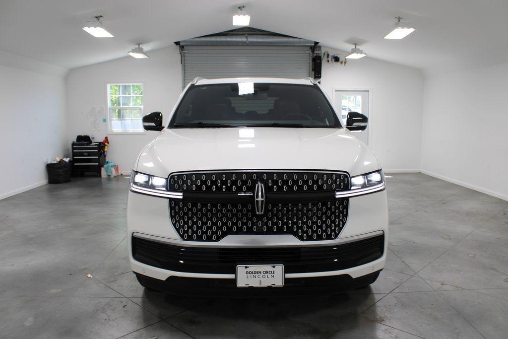 new 2025 Lincoln Navigator car, priced at $103,602
