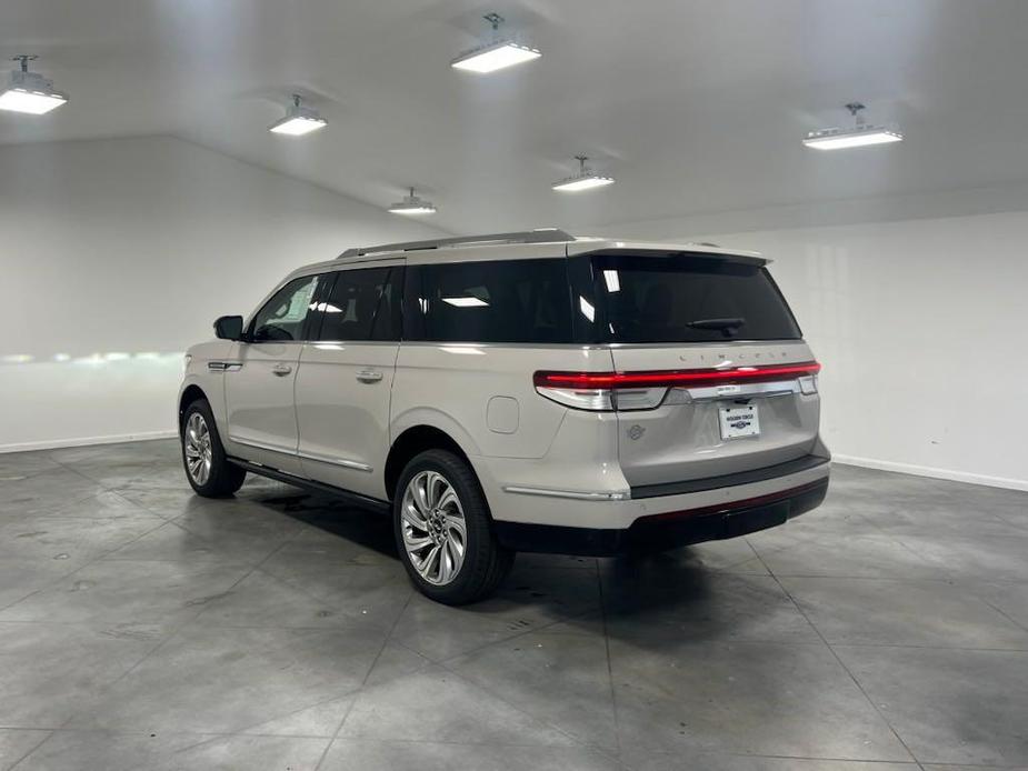 new 2024 Lincoln Navigator L car, priced at $100,981