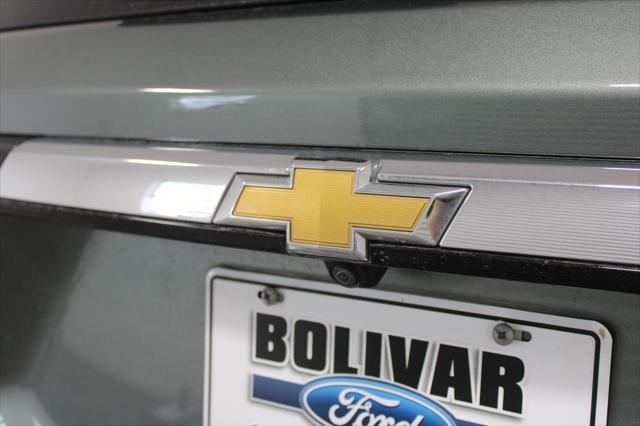 used 2023 Chevrolet Traverse car, priced at $28,318