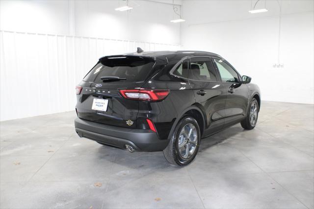 new 2025 Ford Escape car, priced at $30,365