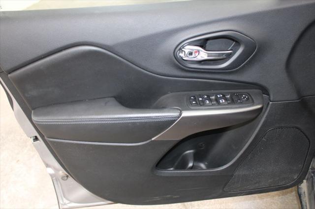used 2019 Jeep Cherokee car, priced at $16,198