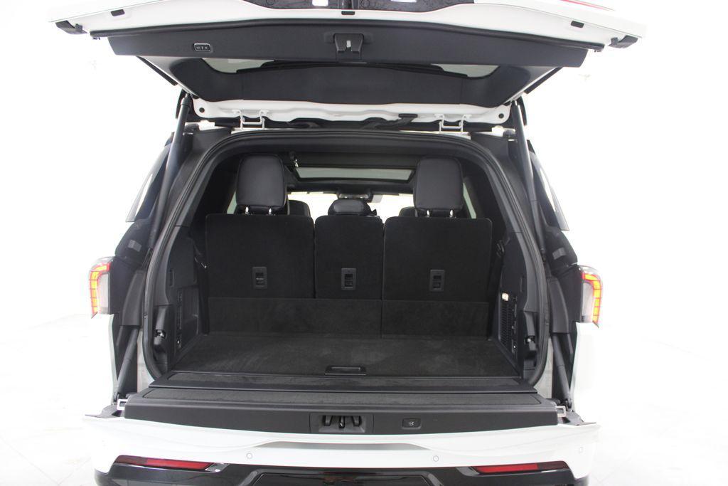 new 2025 Lincoln Navigator car, priced at $101,182