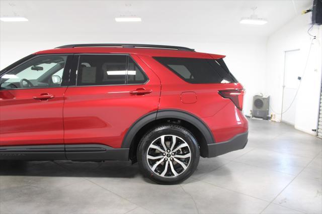 new 2025 Ford Explorer car, priced at $44,673