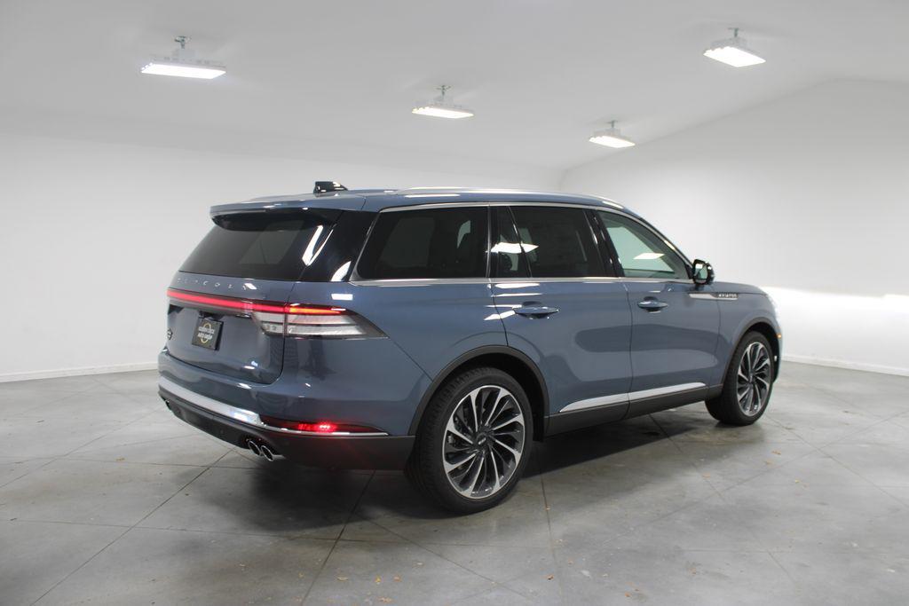 new 2025 Lincoln Aviator car, priced at $70,297