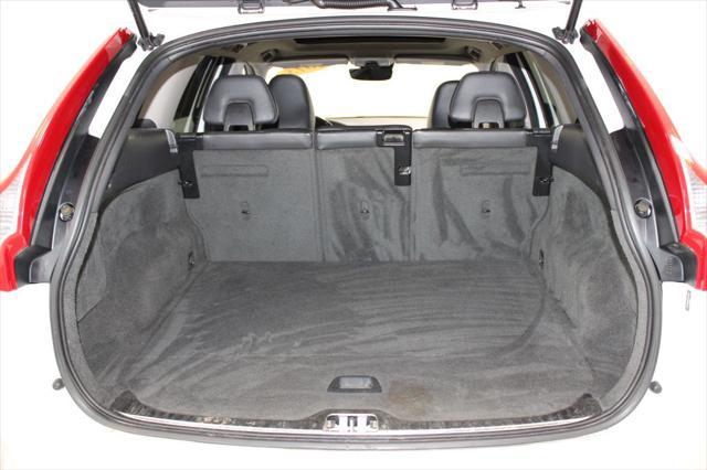 used 2015 Volvo XC60 car, priced at $10,488