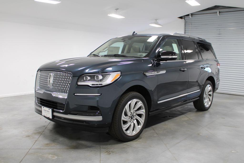 new 2024 Lincoln Navigator car, priced at $99,418