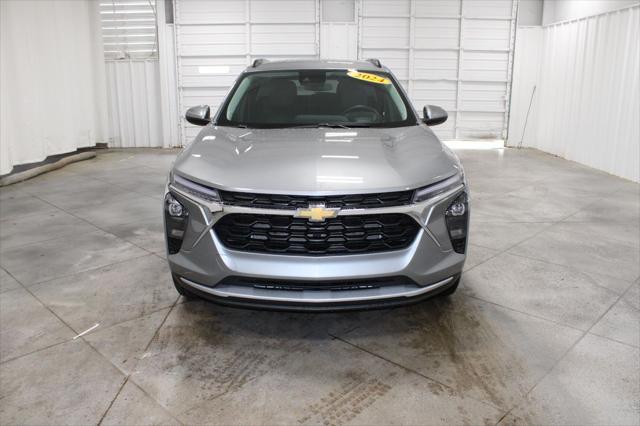 used 2024 Chevrolet Trax car, priced at $24,298