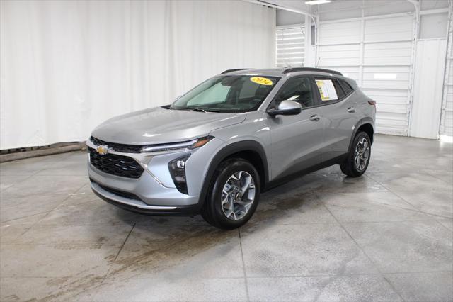 used 2024 Chevrolet Trax car, priced at $24,298