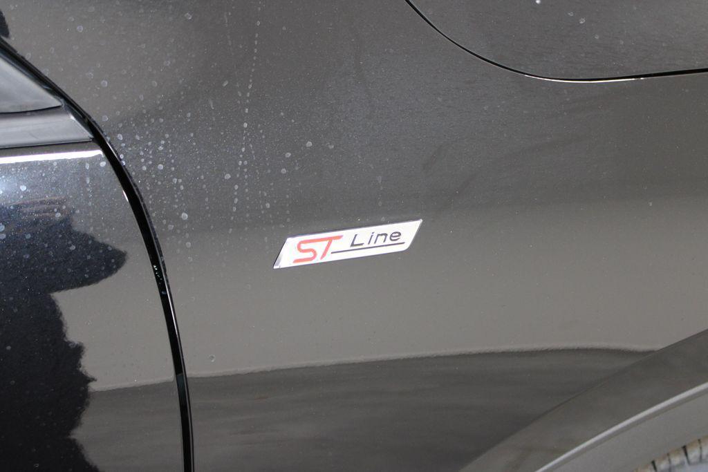 new 2025 Ford Escape car, priced at $28,404