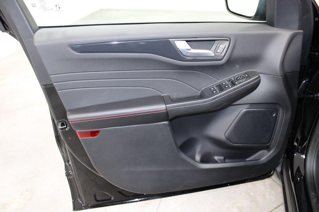 new 2025 Ford Escape car, priced at $28,404