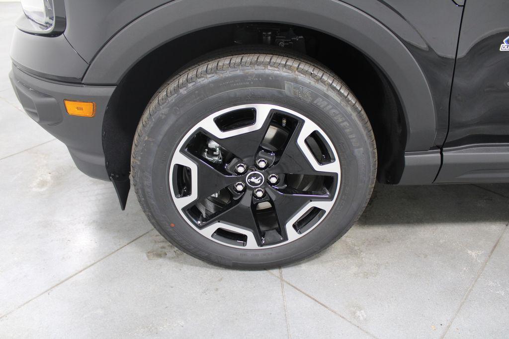 new 2024 Ford Bronco Sport car, priced at $31,894