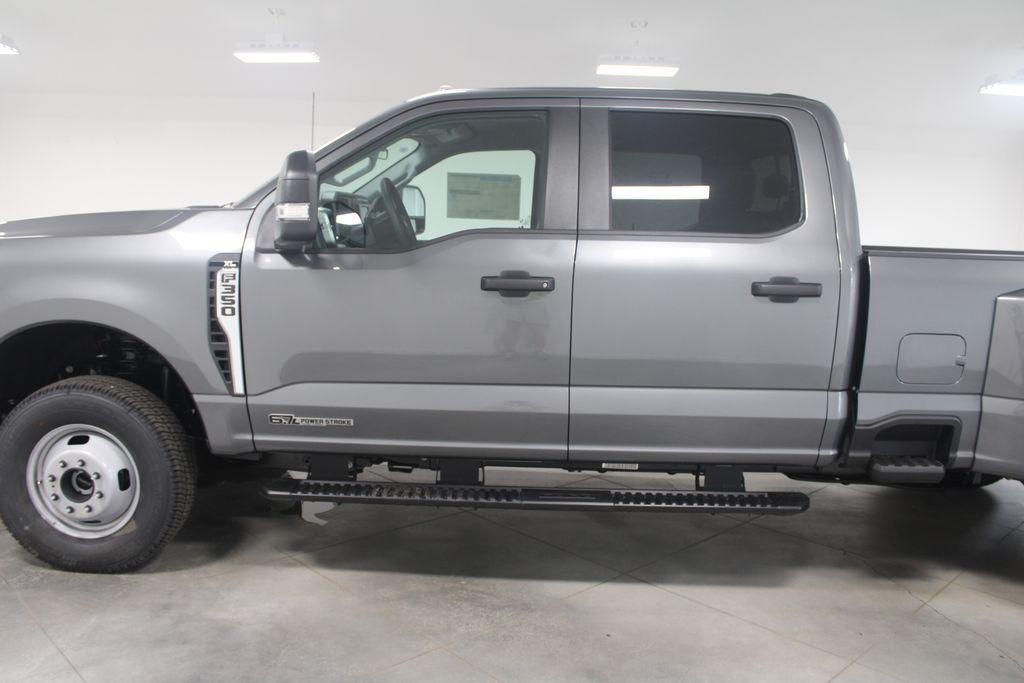 new 2025 Ford F-350 car, priced at $65,322