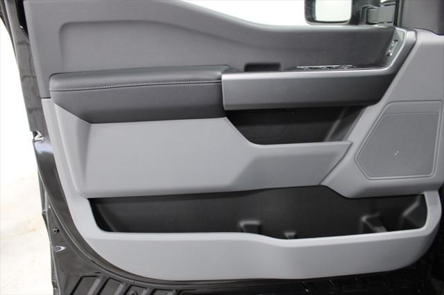 new 2025 Ford F-250 car, priced at $67,588