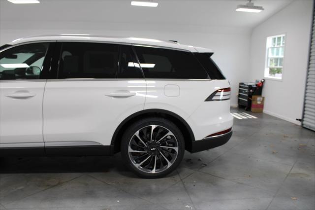 new 2025 Lincoln Aviator car, priced at $70,711