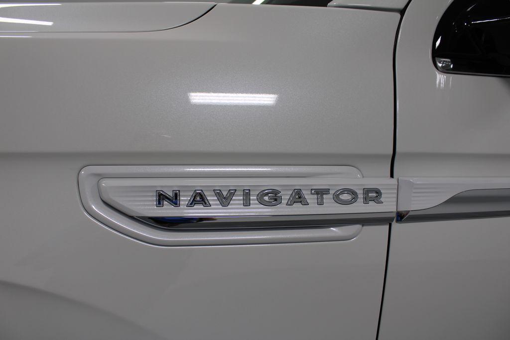 new 2024 Lincoln Navigator L car, priced at $106,645