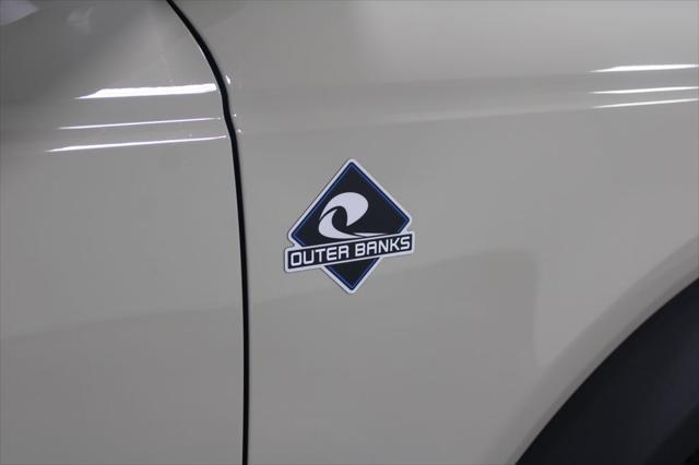 new 2025 Ford Bronco car, priced at $52,652