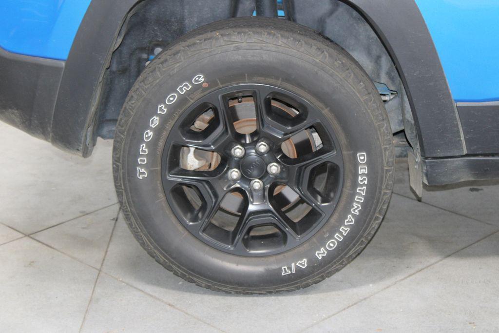 used 2022 Jeep Cherokee car, priced at $22,688