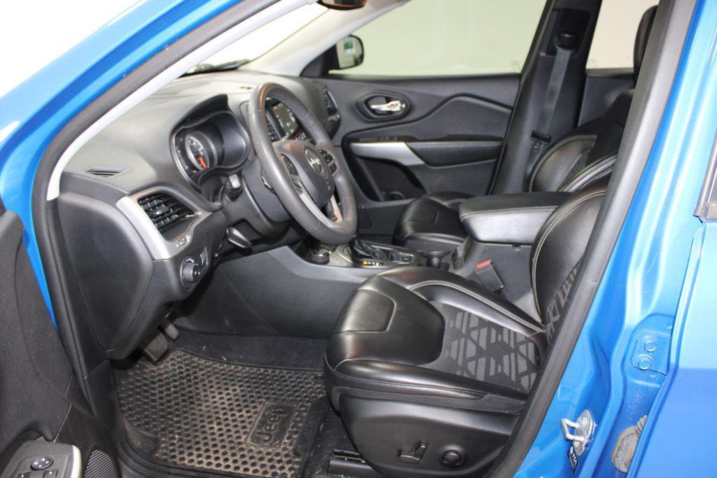 used 2022 Jeep Cherokee car, priced at $22,688