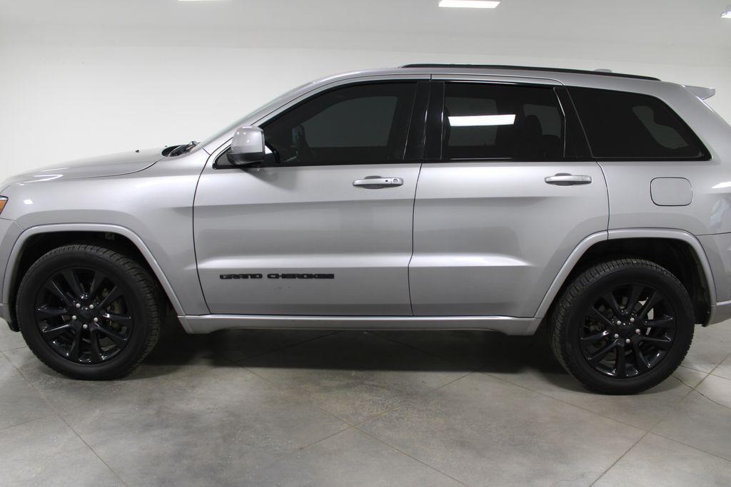 used 2018 Jeep Grand Cherokee car, priced at $16,898