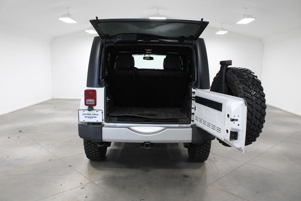 used 2015 Jeep Wrangler Unlimited car, priced at $17,398