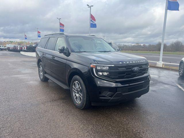 new 2025 Ford Expedition car, priced at $66,571