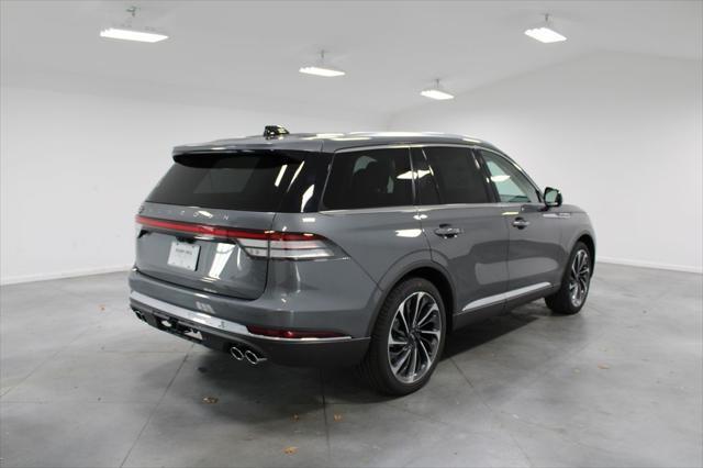 new 2025 Lincoln Aviator car, priced at $75,686