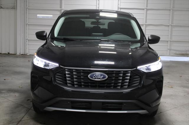 new 2025 Ford Escape car, priced at $29,390