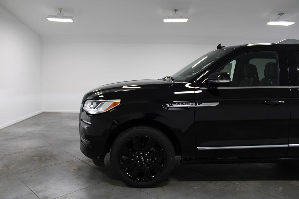 new 2024 Lincoln Navigator car, priced at $99,541