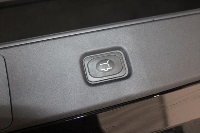 new 2025 Ford Expedition car, priced at $76,858