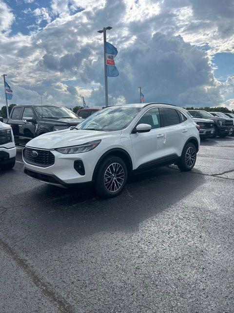 new 2025 Ford Escape PHEV car, priced at $32,794