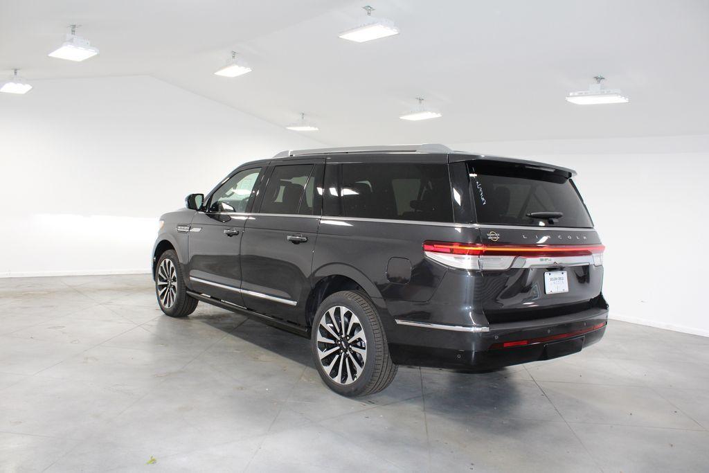 new 2024 Lincoln Navigator L car, priced at $103,308