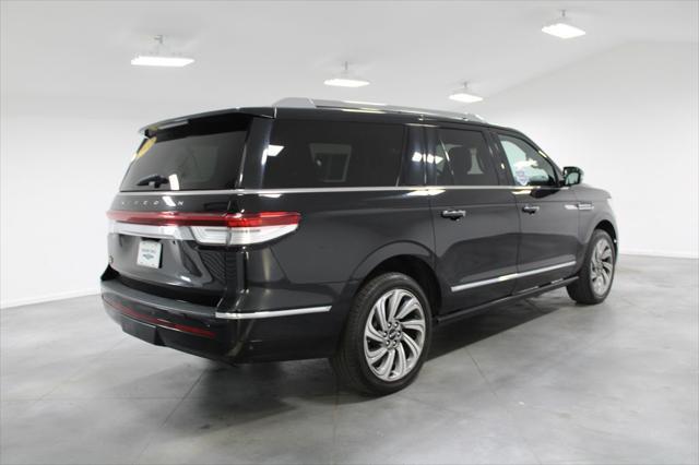 used 2022 Lincoln Navigator car, priced at $52,222