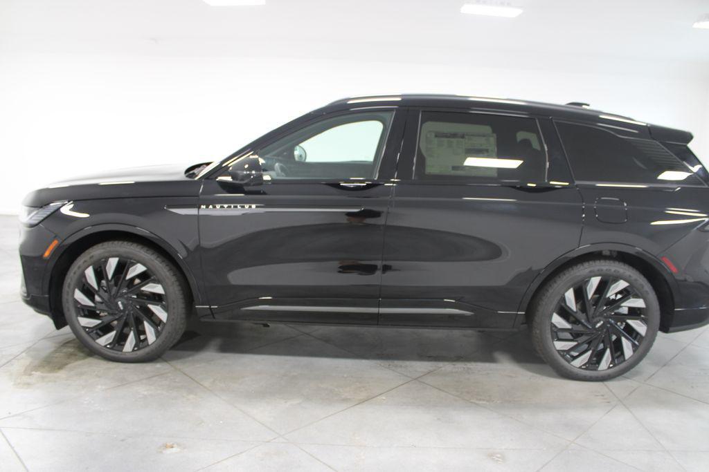 new 2025 Lincoln Nautilus car, priced at $67,464