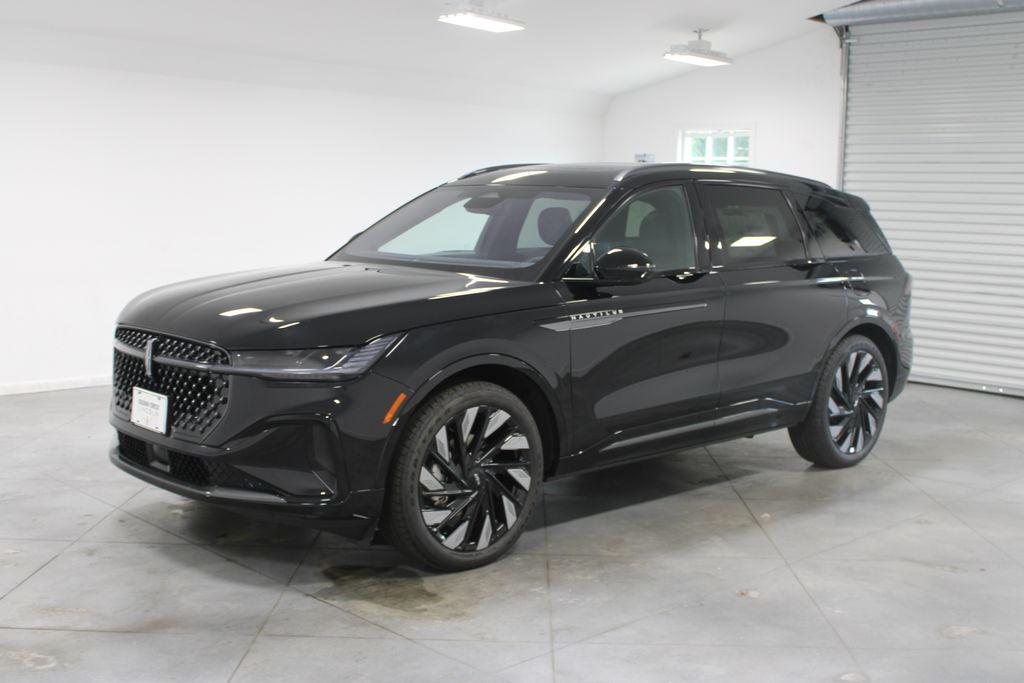 new 2025 Lincoln Nautilus car, priced at $67,464