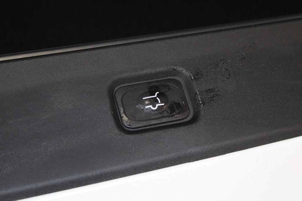 new 2025 Lincoln Navigator car, priced at $104,830