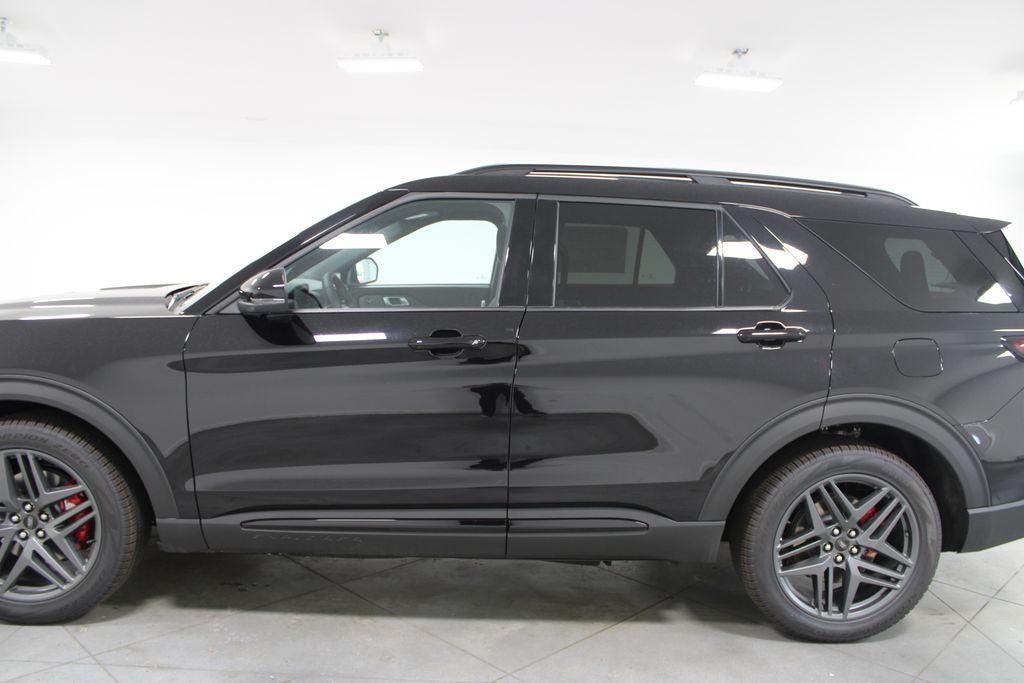 new 2025 Ford Explorer car, priced at $57,367