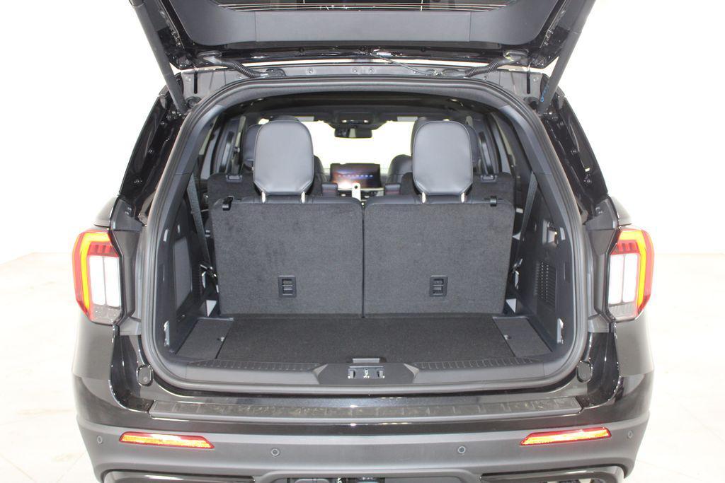 new 2025 Ford Explorer car, priced at $57,367