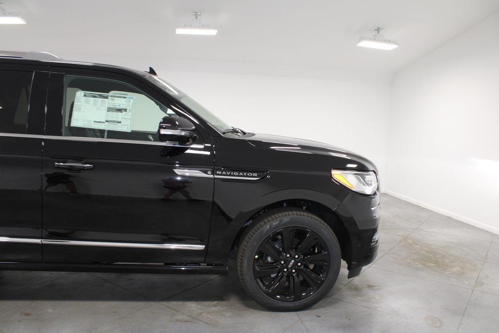 new 2024 Lincoln Navigator L car, priced at $103,545