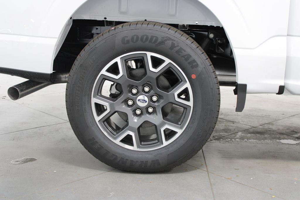 new 2025 Ford F-150 car, priced at $42,626