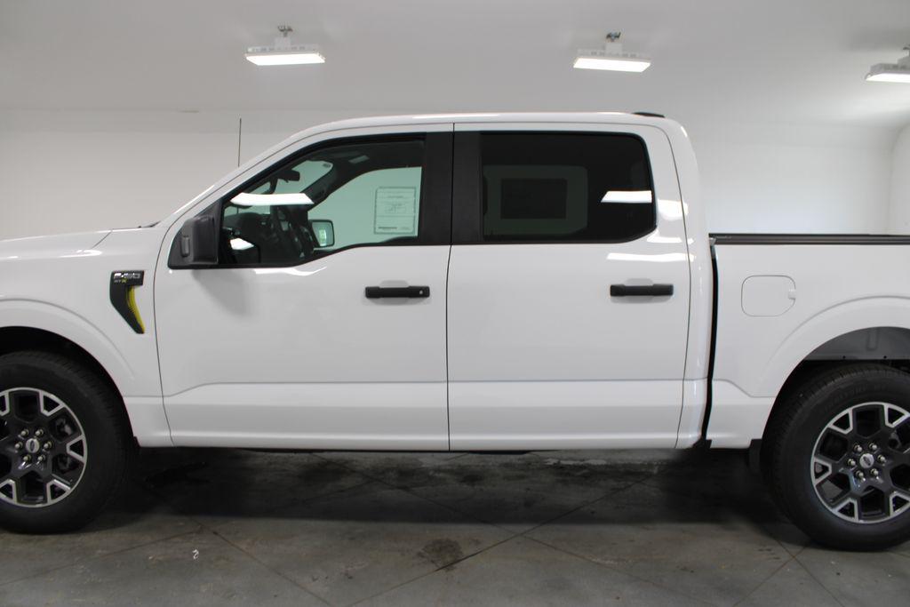 new 2025 Ford F-150 car, priced at $42,626
