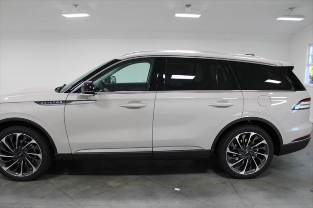 new 2025 Lincoln Aviator car, priced at $70,252