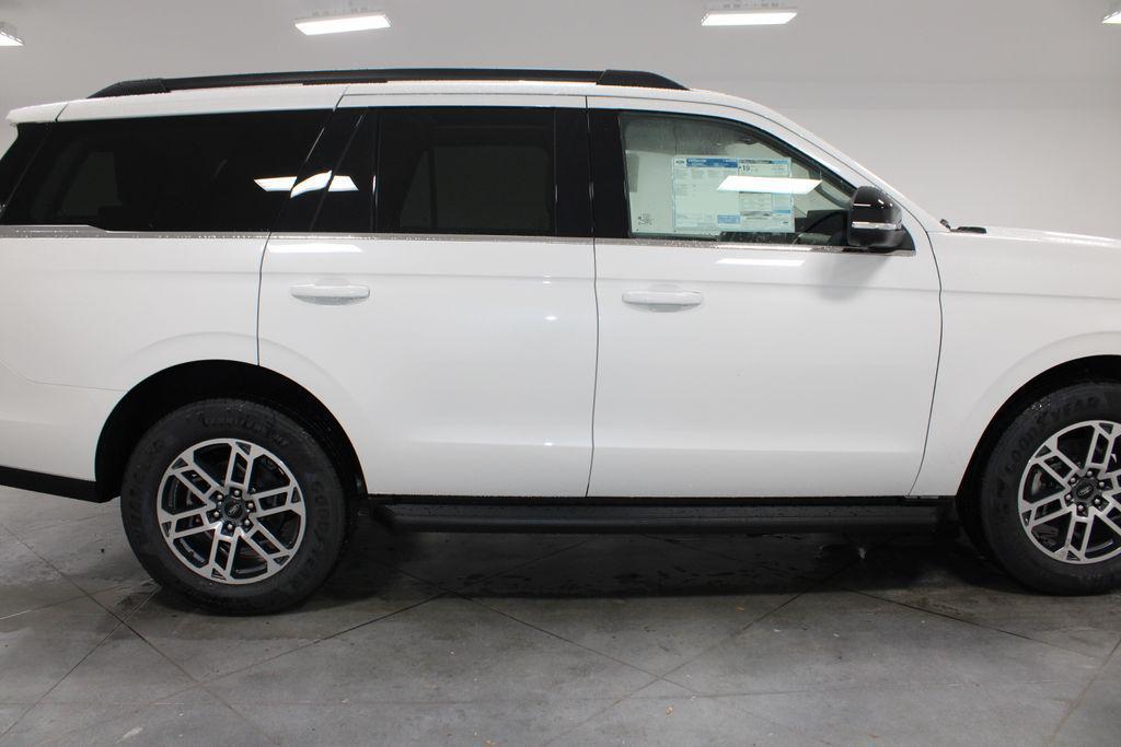 new 2025 Ford Expedition car, priced at $67,526