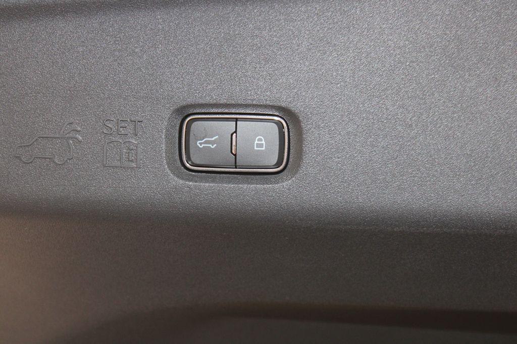new 2025 Ford Expedition car, priced at $67,526