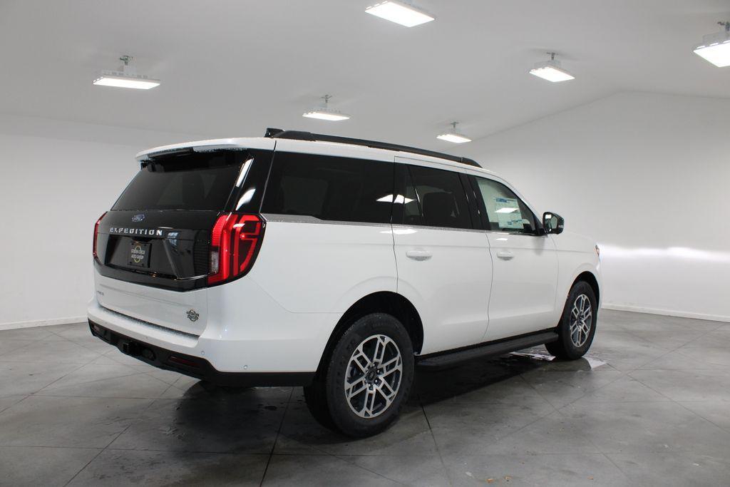 new 2025 Ford Expedition car, priced at $67,526