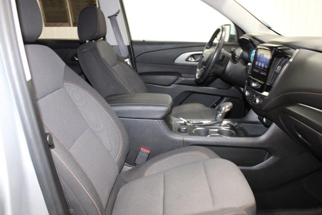 used 2021 Chevrolet Traverse car, priced at $17,488